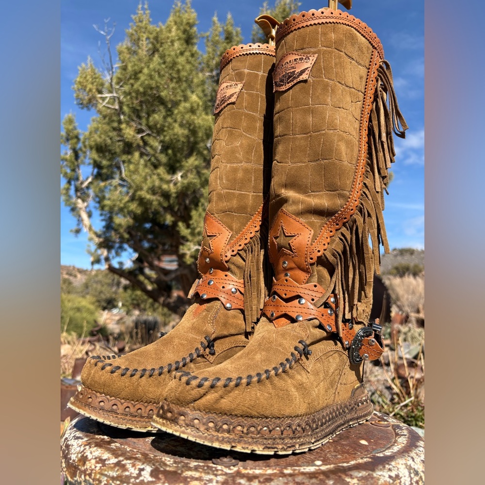 El Vaquero Silverstone Suede Fringed Tall Wedge Belted Moccasin Boots - Picture 7 of 16